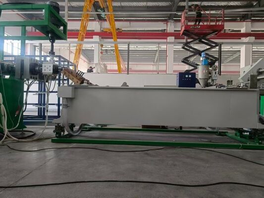 Automatische Wicklung mit 4 unabhängigen servo-gesteuerten Spindeln PP-Band-Extrusionslinie